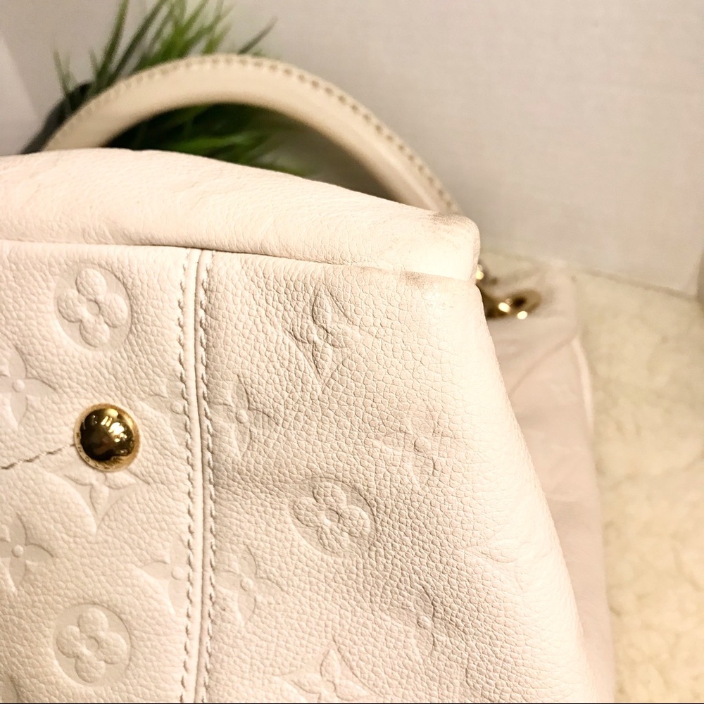 Authentic Louis Vuitton Artsy White Monogram Empreinte Leather Shoulder Bag - Picture 10 of 14